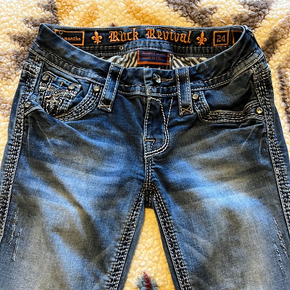 Selling my rock revivals. Size 24 skinny jeans.